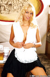Anita Blond masturbuje się w klasztorze