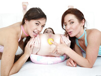 Analne porno Tiffany Doll, Sheeny Shaw i Anny De Ville