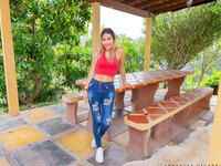 Samantha Uzcarrieta jest 18-letnią Latynoską