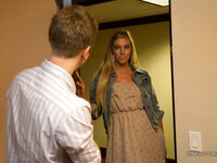 Samantha Saint zerżnęła gorącą lesbijkę