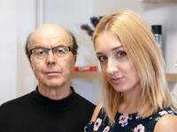 Sofi Otis pieprzy starszego mężczyznę