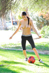 Megan Salinas, futbolistka z dużymi piersiami