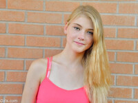 Hanah, 18-letnia blond nastolatka