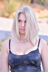Lacey Johnson, blondynka z dużymi piersiami
