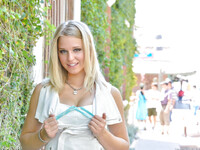 Lacey Johnson popisuje się