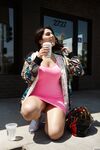Valentina Nappi - Na przystanku