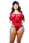 Callie Brooks bierze prysznic ze świeżą spermą po ssaniu i ujeżdżaniu młodego kutasa