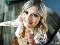 Dojrzałe blondynki Ellie Tay szaleją na punkcie lizaka, zanim ją wydymają