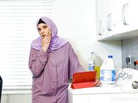 Nienasycona arabska mama połyka ogon Anny Cummings