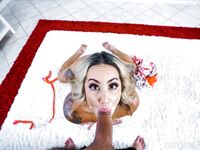 Wytatuowana gospodyni domowa lubi Misty Meaner cipki fucked up