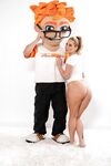 Blondynka Savannah Bond nie może się doczekać seksu