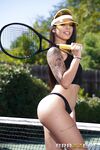 Tatuaż tenis dziewczyna Gina Valentina na otwartym polu Kurwa Xander corvus