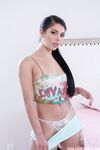 Gina Valentina, przyrodnia siostra