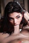 Gina Valentina - Uwielbia dużego kutasa