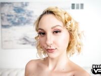 Trudny wątek Skylar Vox