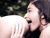 Tabu lesbijskiego seksu Emily Willis i Gianny Dior