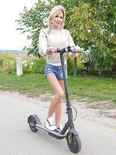 Bimbi z małymi cyckami milf