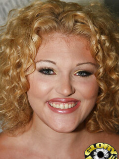 Shirley Dimples w otworze ssącym