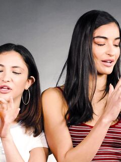 Licking Jane Wilde i Emily Willis
